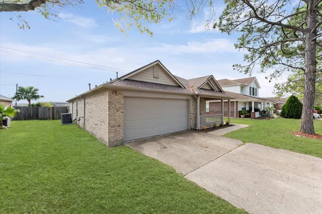 $1,900 | 3120 Wild Turkey Lane, Pearland, TX 77581