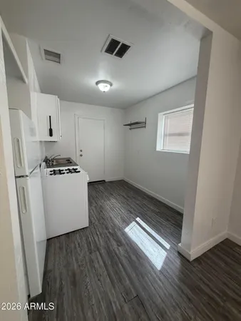 $1,400 | 706 West Taylor Street, Unit 5, Phoenix, AZ 85007