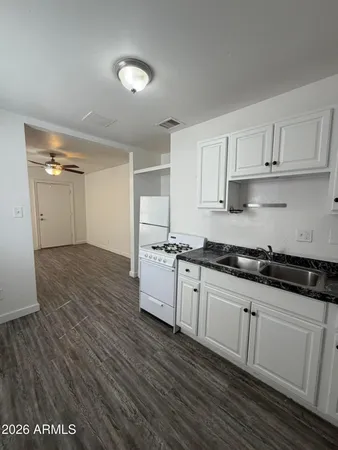 $1,400 | 706 West Taylor Street, Unit 5, Phoenix, AZ 85007