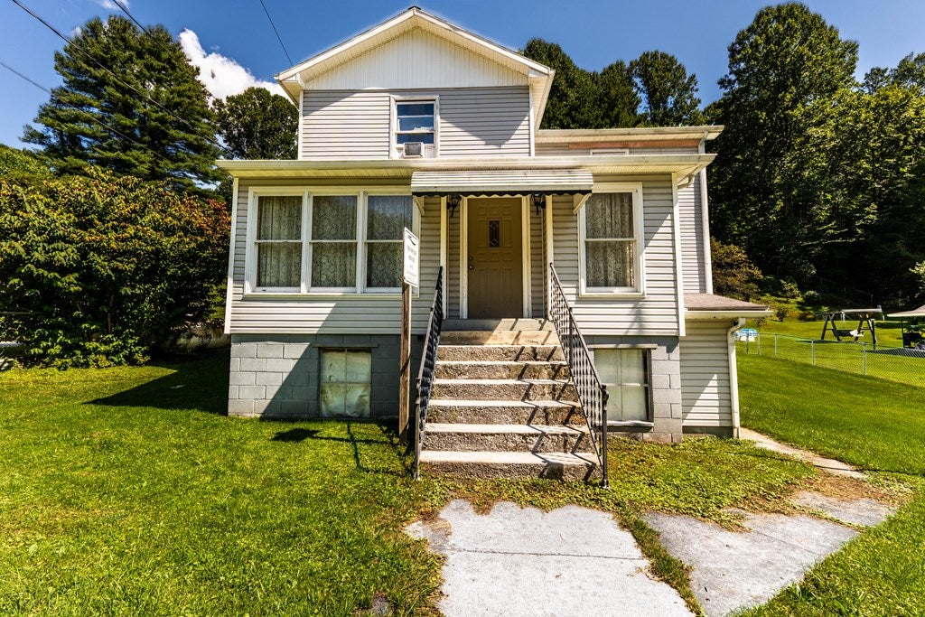 1440 Ashland Crumpler Road Northfork, WV 24868 - Photo 14 of 98 Gallery Image 14