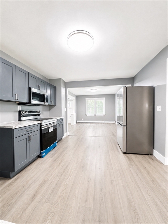 65 Fargo Street Springfield, MA 01119 - Photo 2 of 5
