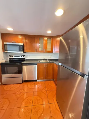 $1,990 | 13499 Biscayne Boulevard, Unit 1114, North Miami, FL 33181