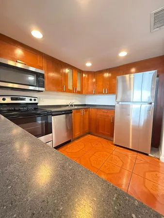 $1,990 | 13499 Biscayne Boulevard, Unit 1114, North Miami, FL 33181