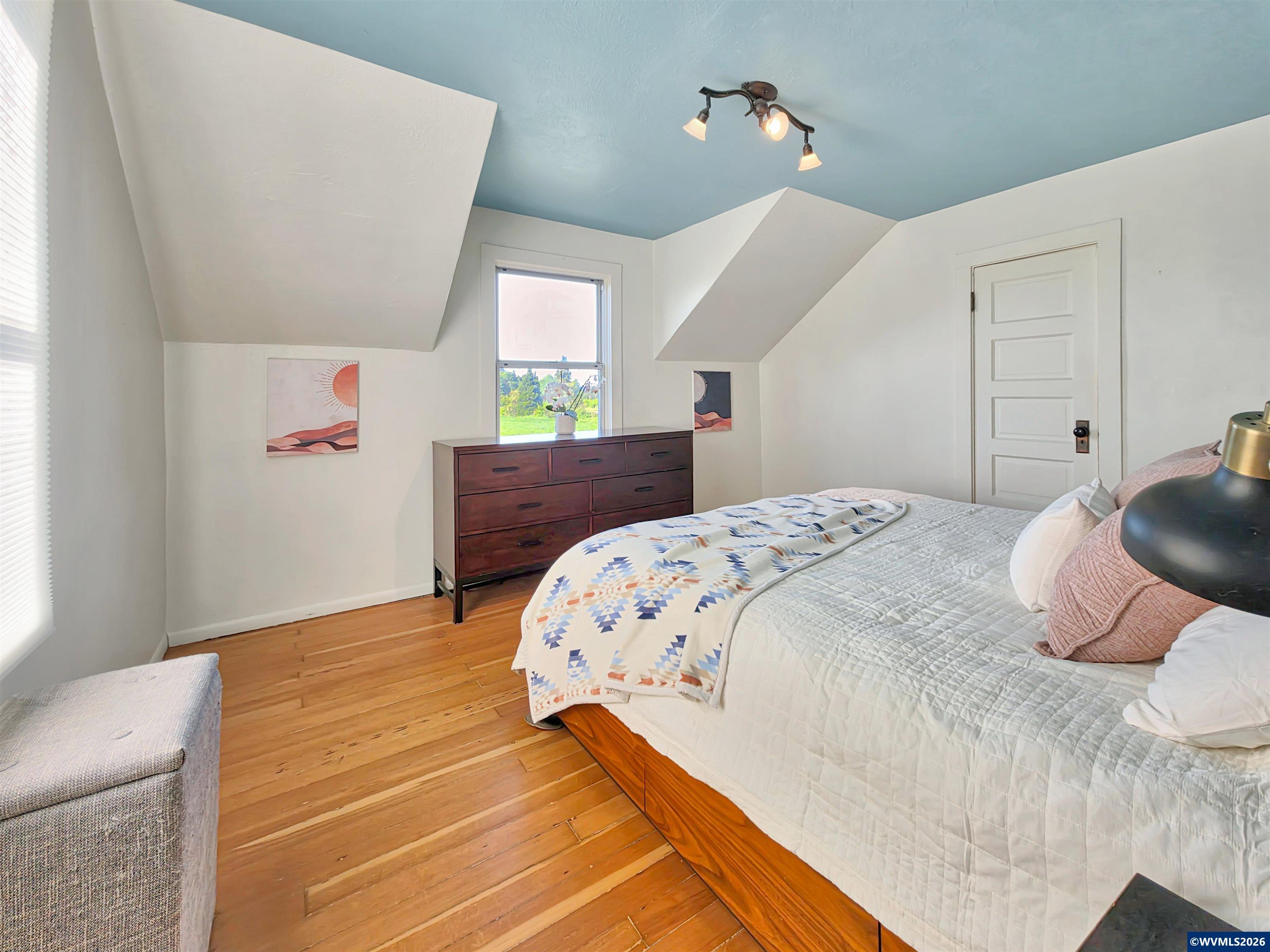 1290 Oak Villa Road Dallas, OR 97338 - Photo 12 of 46