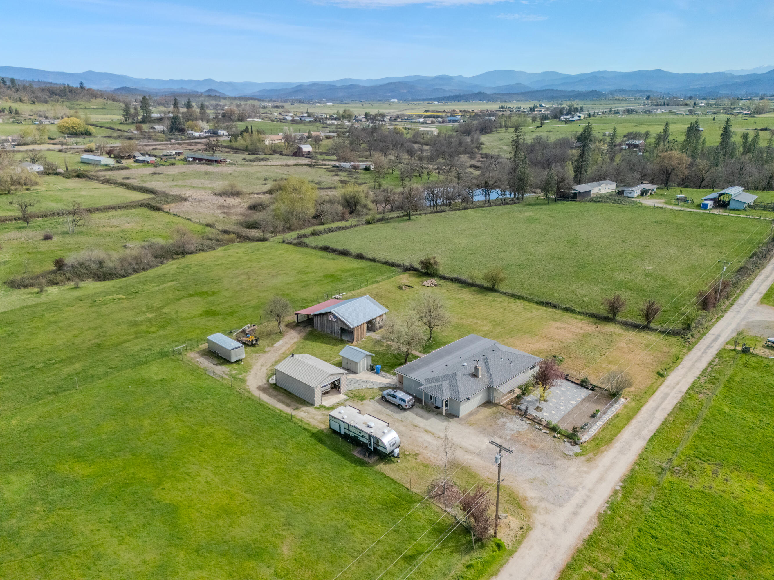 245 Highway 234 Eagle Point, OR 97524 - Photo 25 of 29 01-38