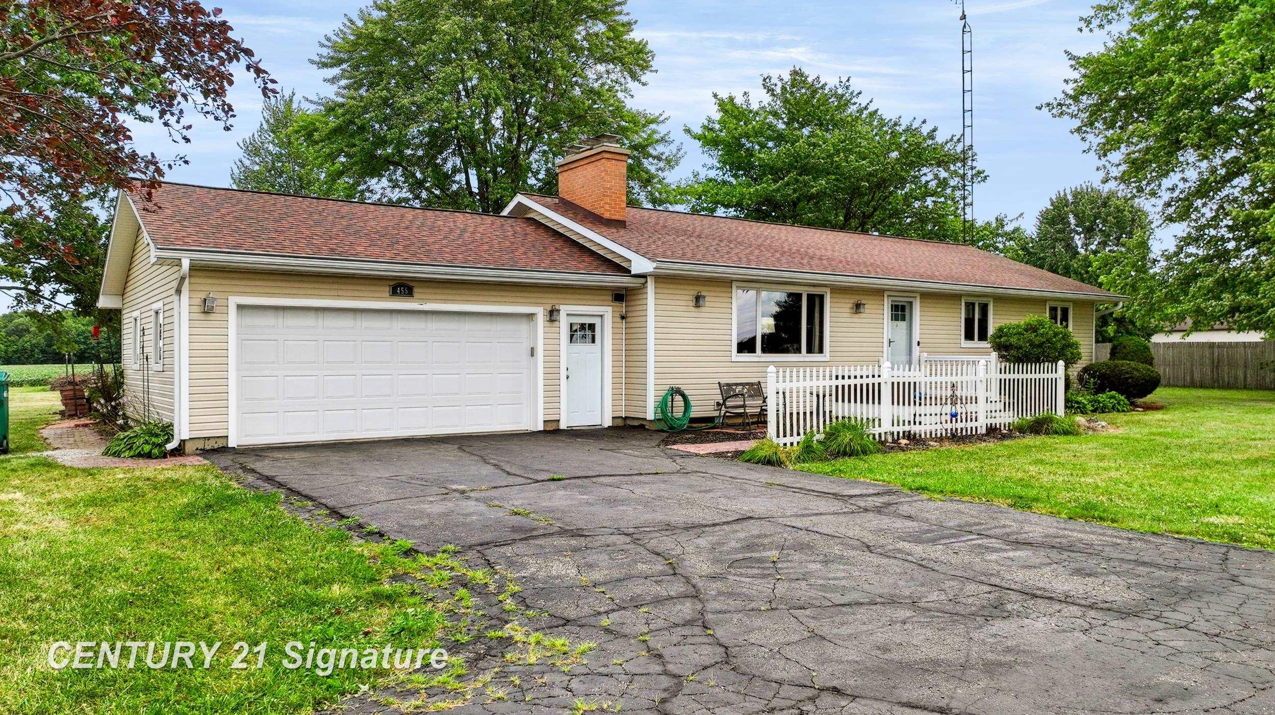 455 South Vernon Road Corunna, MI 48817 - Photo 2 of 57 Gallery Image 2