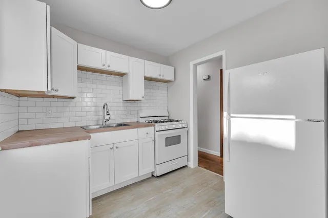 $1,575 | 11319 Tecumseh, Redford, MI 48239