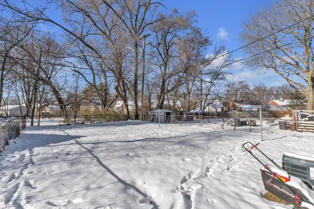 $1,575 | 11319 Tecumseh, Redford, MI 48239