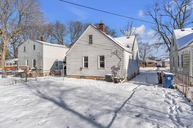 $1,575 | 11319 Tecumseh, Redford, MI 48239