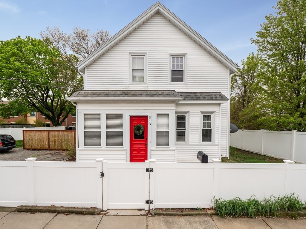 343 Anthony Street Fall River, MA 02721 - Photo 1 of 26 Gallery Image 1