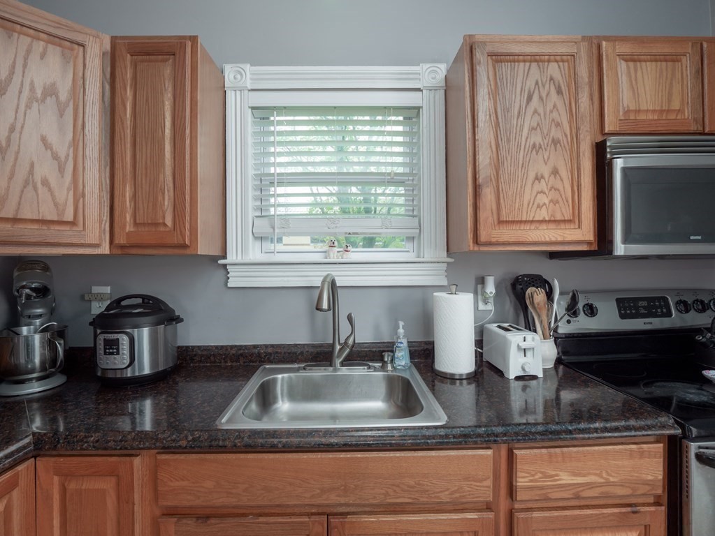 343 Anthony Street Fall River, MA 02721 - Photo 14 of 26 Gallery Image 14