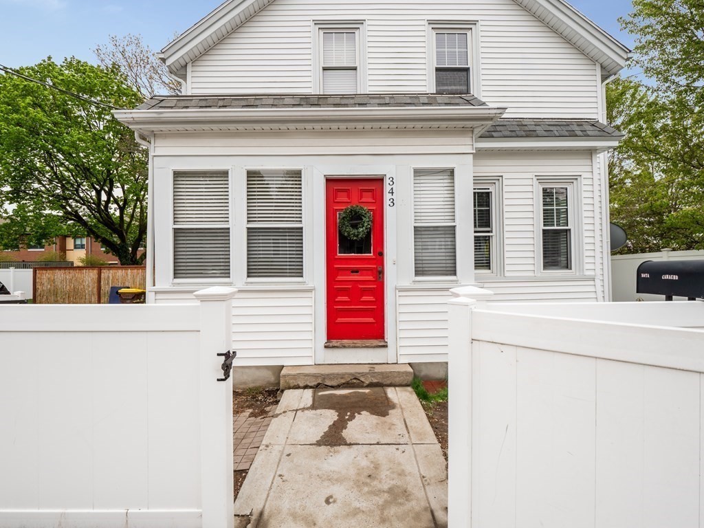 343 Anthony Street Fall River, MA 02721 - Photo 2 of 26 Gallery Image 2