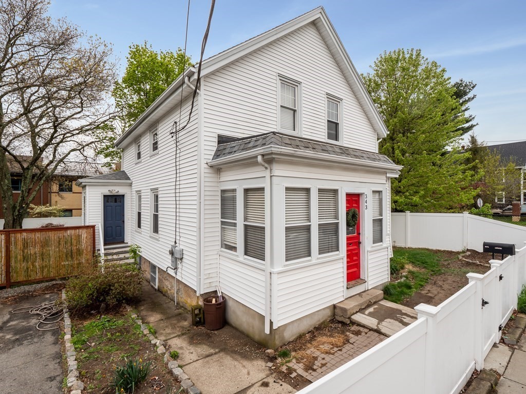 343 Anthony Street Fall River, MA 02721 - Photo 3 of 26 Gallery Image 3