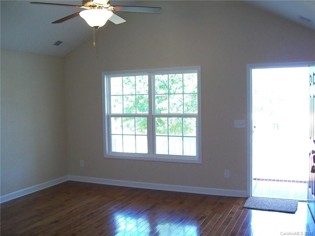 172 Pheasant Ridge Circle, Unit 5 York, SC 29745 - Photo 3 of 16 Gallery Image 3