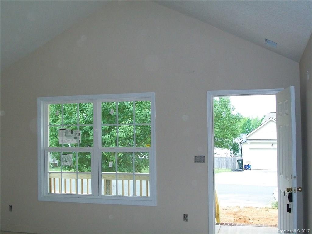 172 Pheasant Ridge Circle, Unit 5 York, SC 29745 - Photo 4 of 16 Gallery Image 4