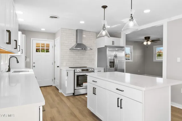 $369,000 | 105 South Monte Vista Drive, Glade Spring, VA 24340