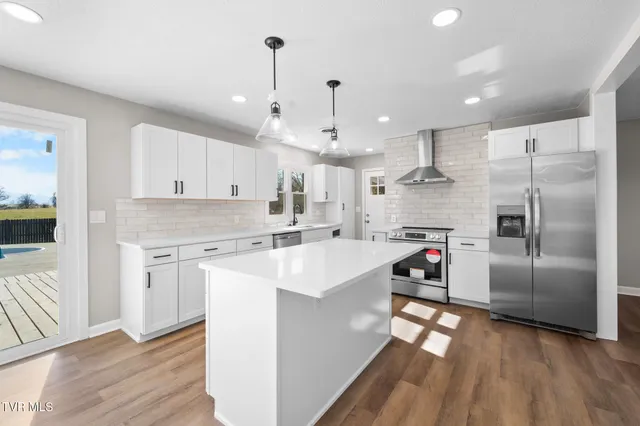 $369,000 | 105 South Monte Vista Drive, Glade Spring, VA 24340