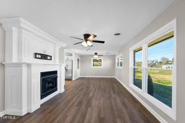 $369,000 | 105 South Monte Vista Drive, Glade Spring, VA 24340