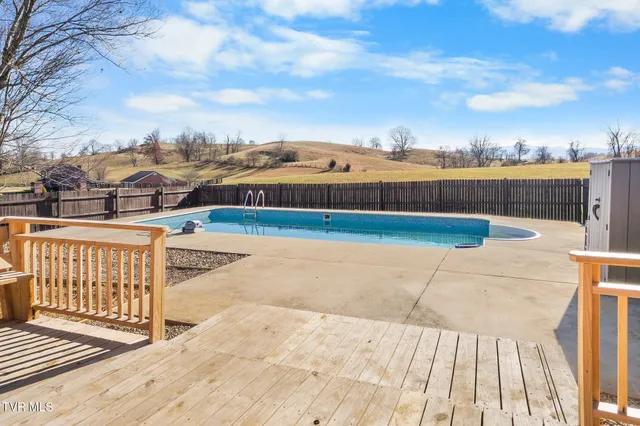 $369,000 | 105 South Monte Vista Drive, Glade Spring, VA 24340