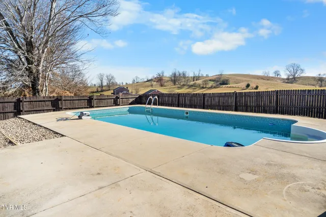 $369,000 | 105 South Monte Vista Drive, Glade Spring, VA 24340