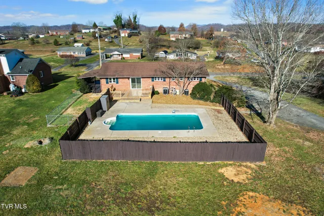 $369,000 | 105 South Monte Vista Drive, Glade Spring, VA 24340