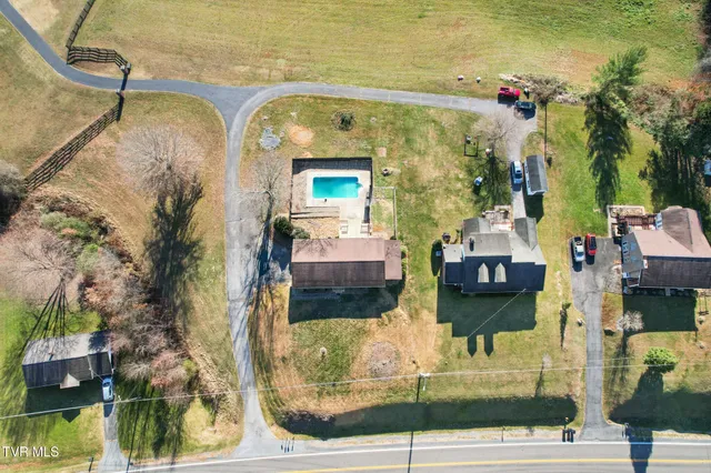 $369,000 | 105 South Monte Vista Drive, Glade Spring, VA 24340