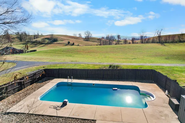 $369,000 | 105 South Monte Vista Drive, Glade Spring, VA 24340