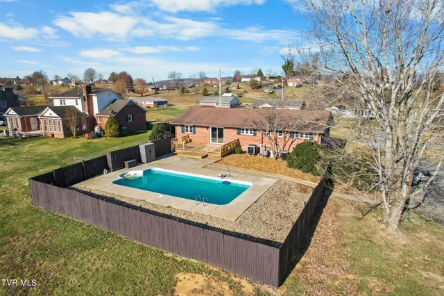 $369,000 | 105 South Monte Vista Drive, Glade Spring, VA 24340