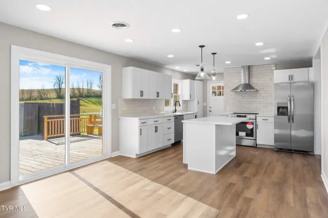 $369,000 | 105 South Monte Vista Drive, Glade Spring, VA 24340