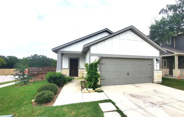 a view of a house with a outdoor space