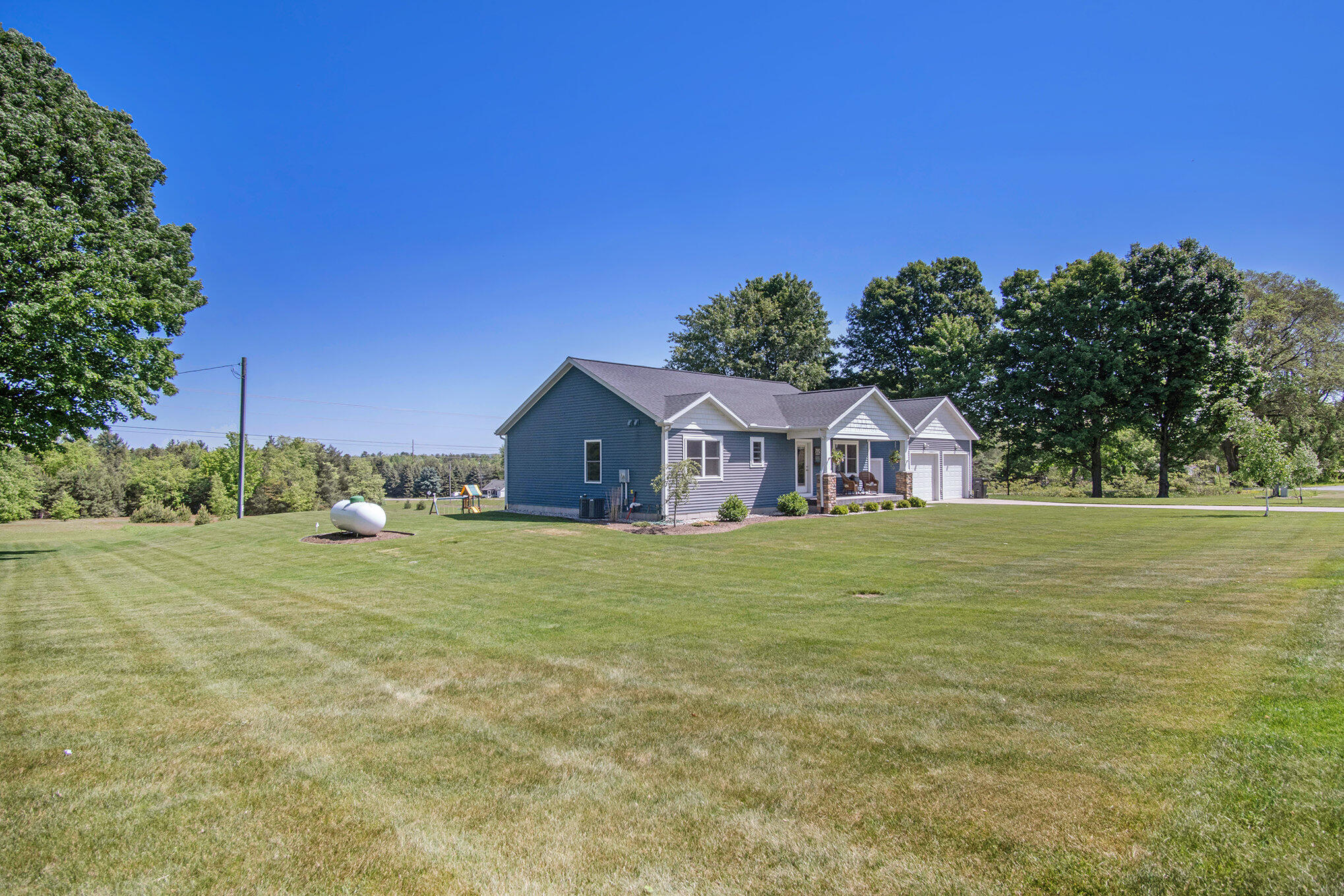 792 East Tyler Road Hart, MI 49420 - Photo 25 of 30 Backyard