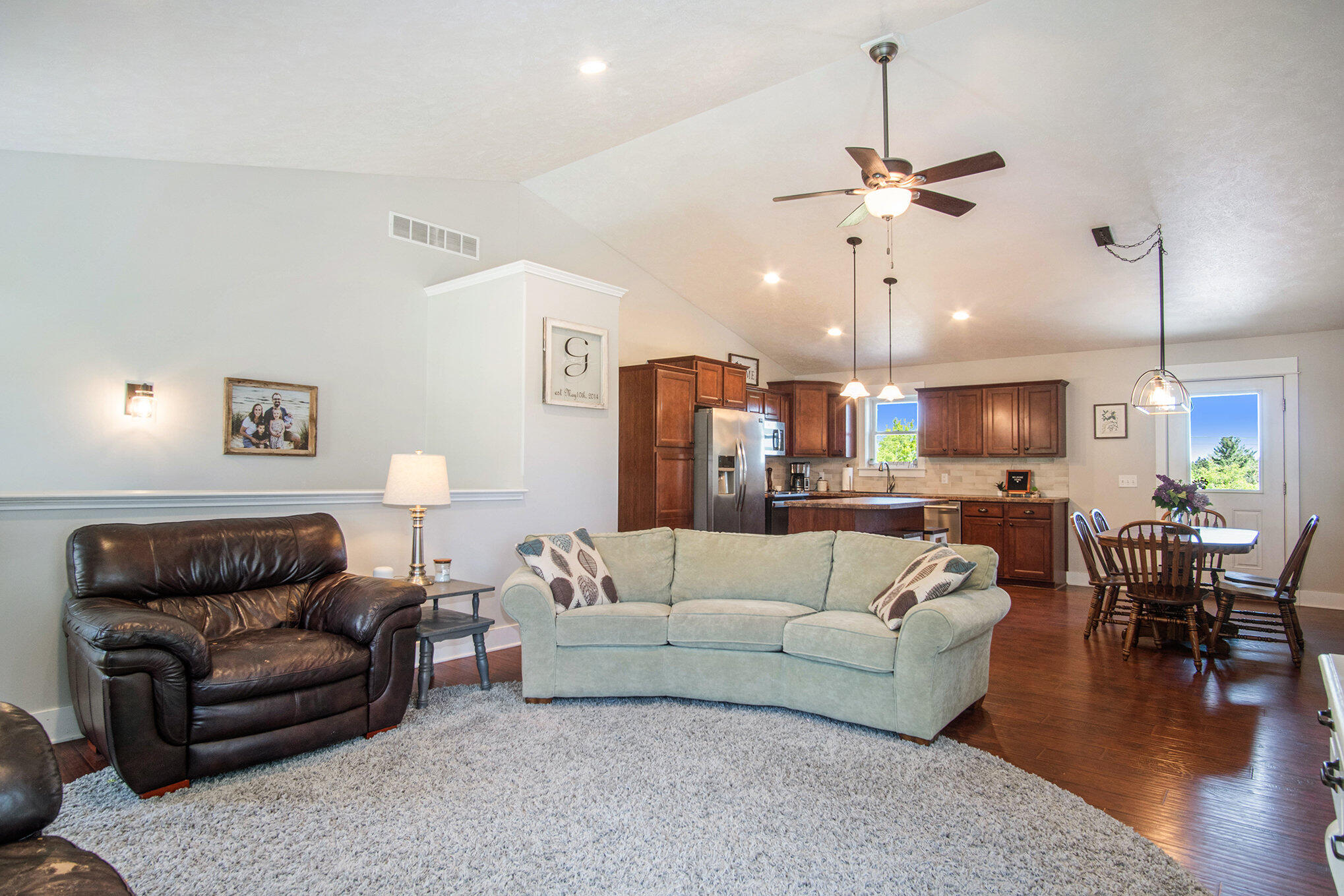 792 East Tyler Road Hart, MI 49420 - Photo 5 of 30 Living Room