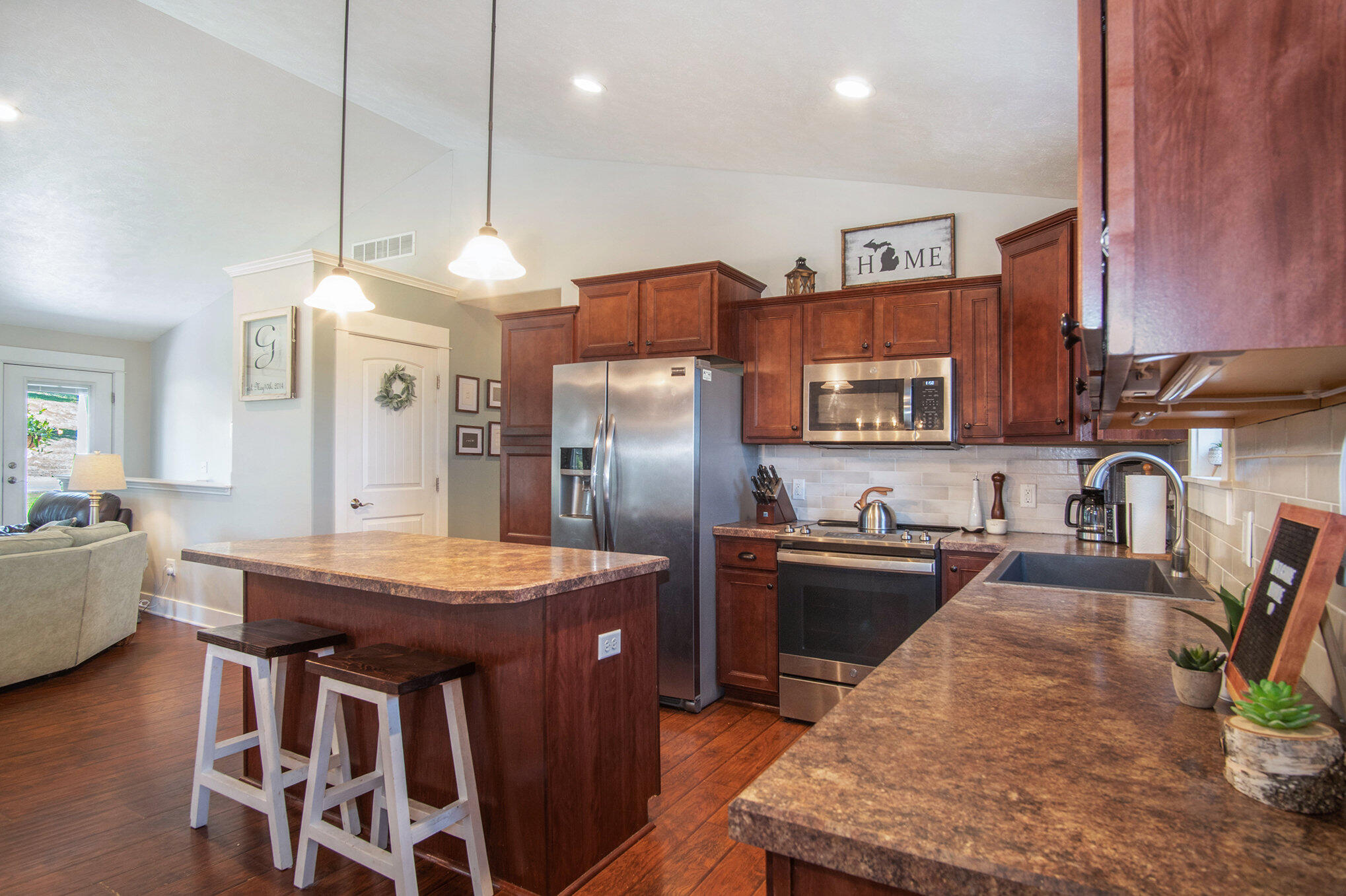 792 East Tyler Road Hart, MI 49420 - Photo 8 of 30 Kitchen
