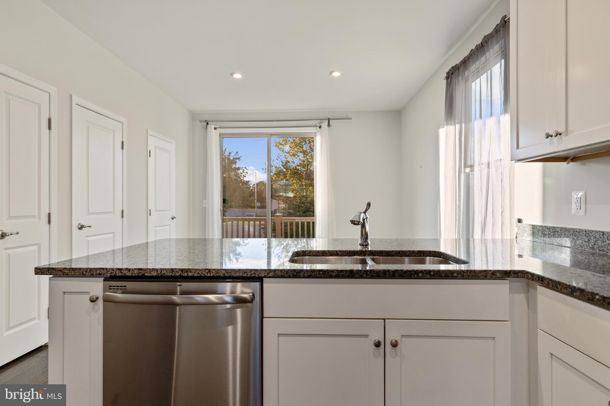 43771 Stubble Cor Square Ashburn, VA 20147 - Photo 12 of 62