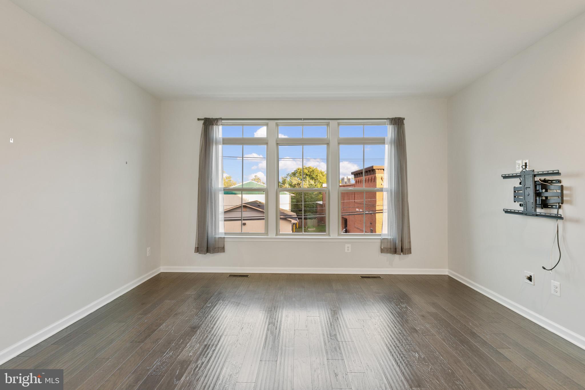 43771 Stubble Cor Square Ashburn, VA 20147 - Photo 13 of 62