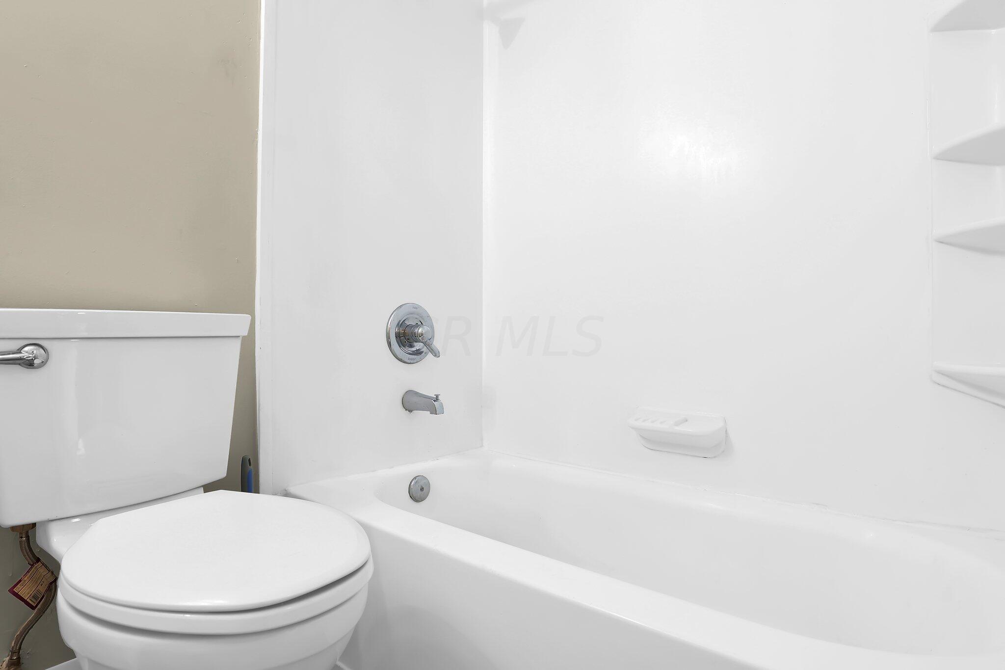 5322 Newport Road Columbus, OH 43232 - Photo 17 of 26 16-web-or-mls-5322-newport-rd