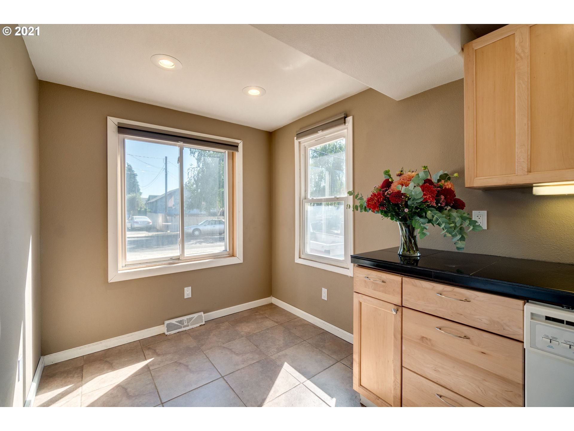 3308 R Street Vancouver, WA 98663 - Photo 4 of 19