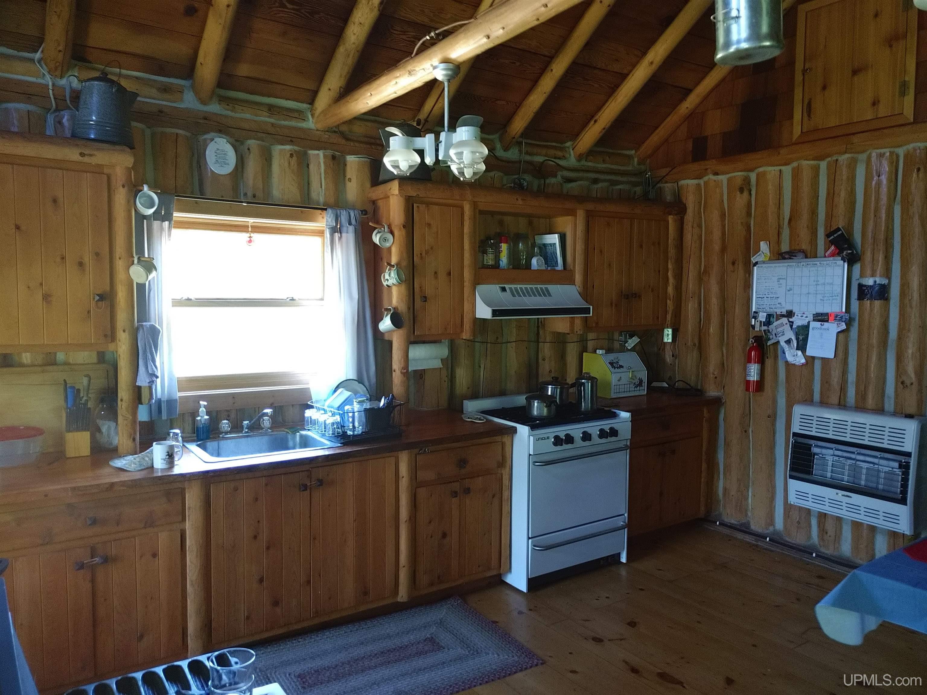 3612 Rd Stambaugh Mi 49935 Road Trout Creek, MI 49967 - Photo 10 of 27
