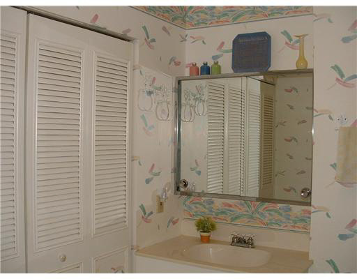 4927 York Road South Bend, IN 46614 - Photo 8 of 16 Gallery Image 8