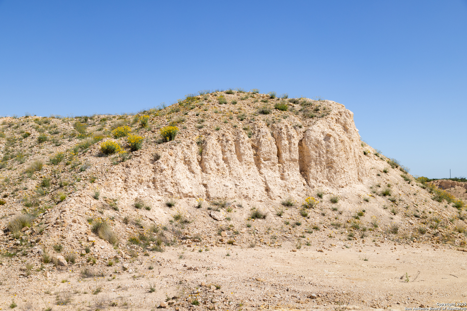 0 Us Hwy 83 N Laredo, TX 78045 - Photo 16 of 34 a view of a large building