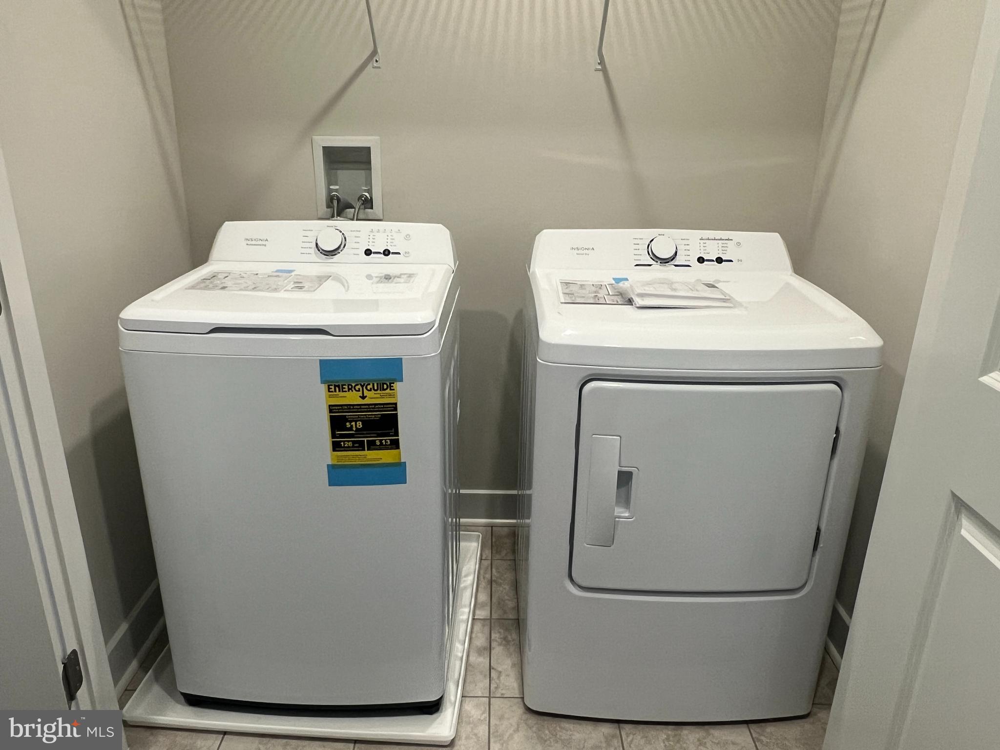 7605 River Reach Road Baltimore, MD 21244 - Photo 18 of 29 a utility room with dryer and washer