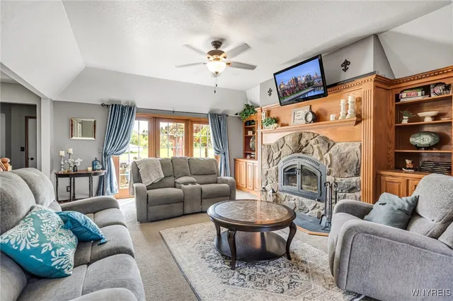 $705,000 | 13373 Day Road, Holland, NY 14080