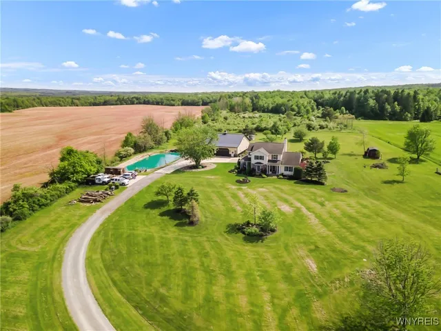 $705,000 | 13373 Day Road, Holland, NY 14080