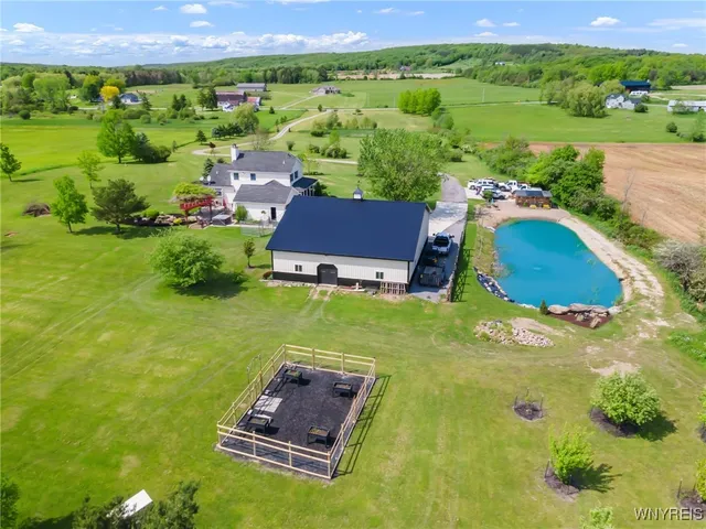 $705,000 | 13373 Day Road, Holland, NY 14080