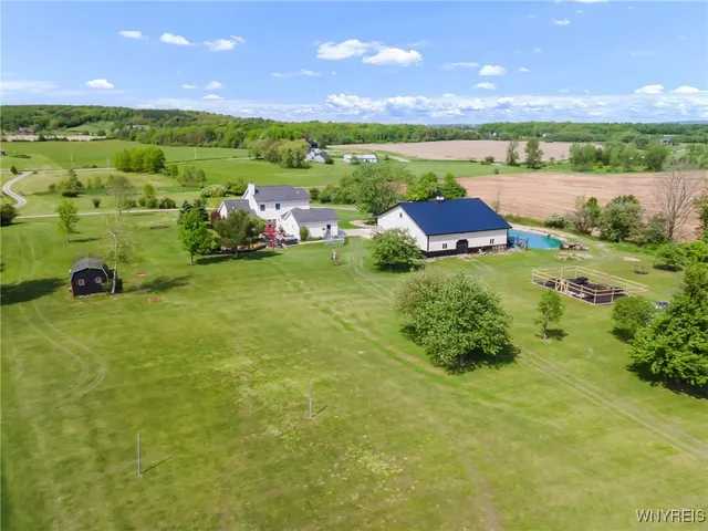 $705,000 | 13373 Day Road, Holland, NY 14080