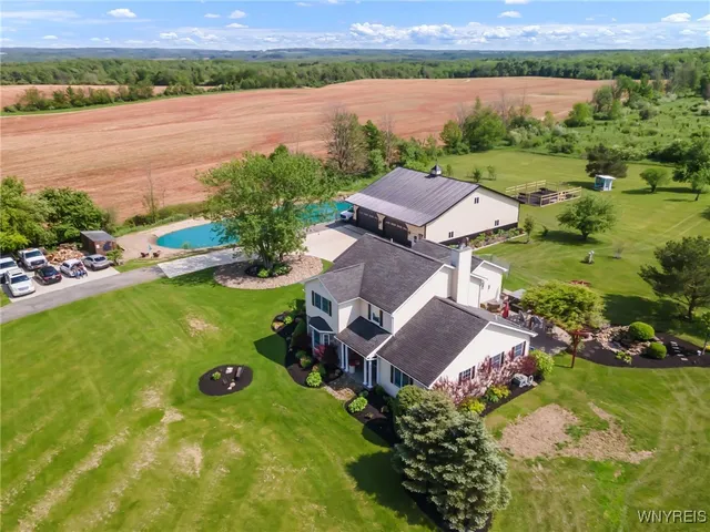 $705,000 | 13373 Day Road, Holland, NY 14080