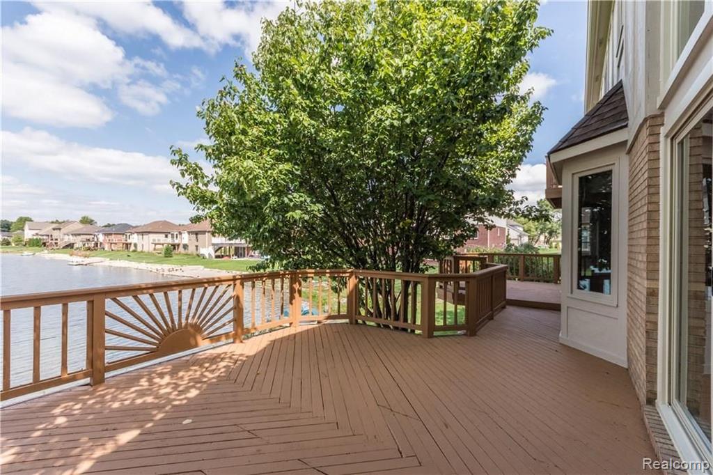 1865 South Shore Drive Rochester Hills, MI 48307 - Photo 46 of 47
