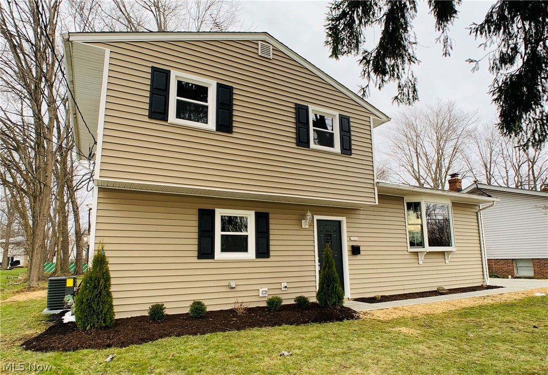 36961 Reeves Road Eastlake, OH 44095 - Photo 1 of 29 Gallery Image 1
