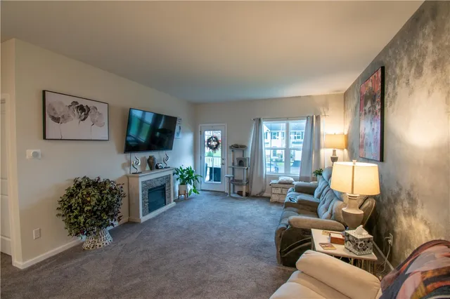 $399,900 | 57 Oneida Road, Canandaigua City, NY 14424