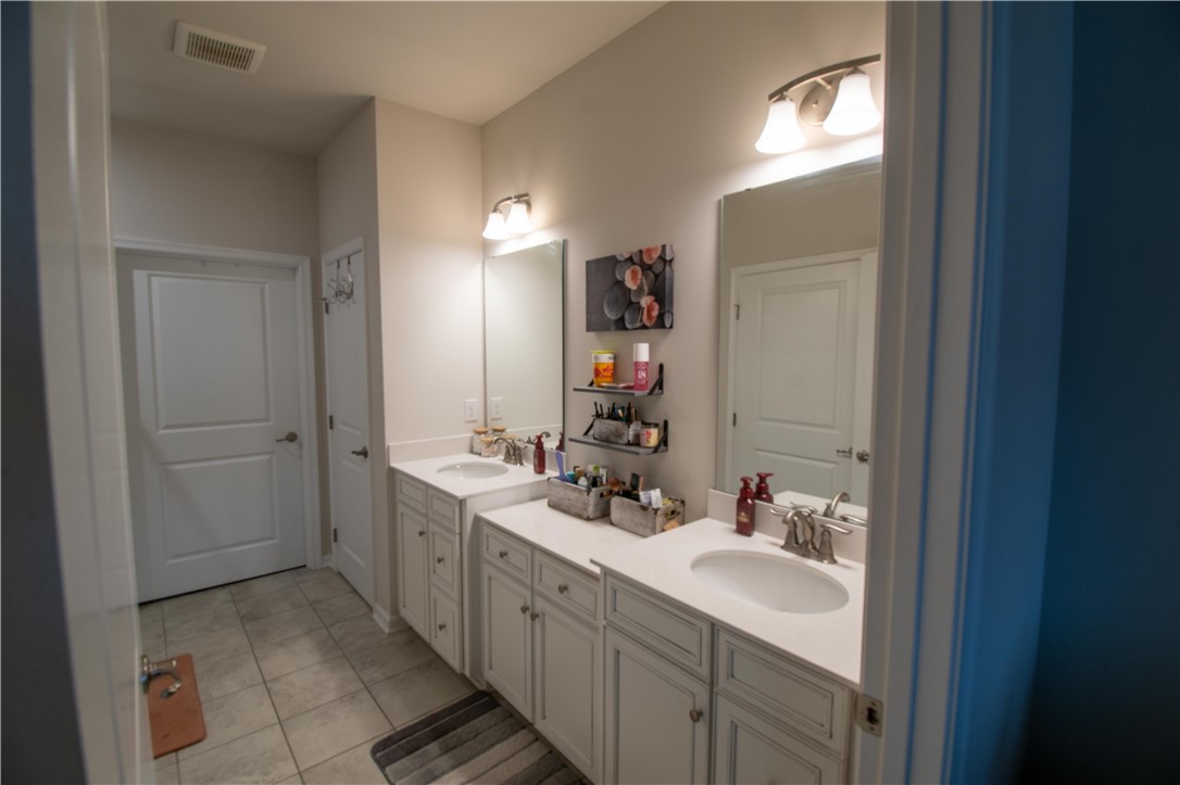 57 Oneida Road Canandaigua City, NY 14424 - Photo 31 of 49